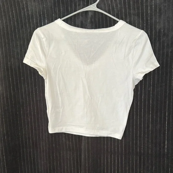 Wild Fable NWOT White V-Neck Crop Top Classic Crop Short Sleeves XS - Picture 4 of 4